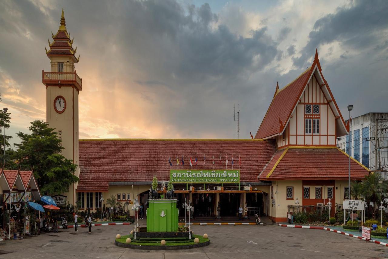 Oyo 673 Nice Sleep Box Hotel Chiang Mai Exterior foto