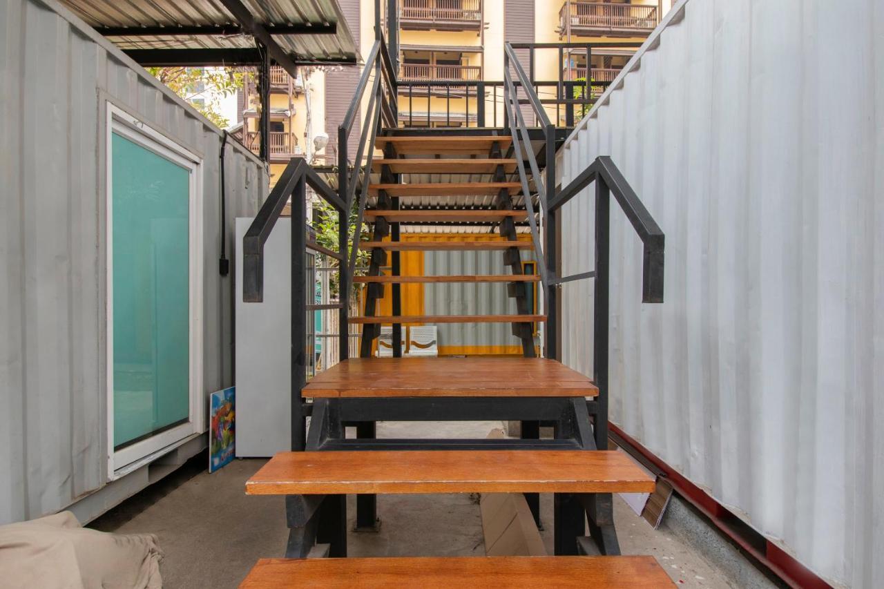 Oyo 673 Nice Sleep Box Hotel Chiang Mai Exterior foto