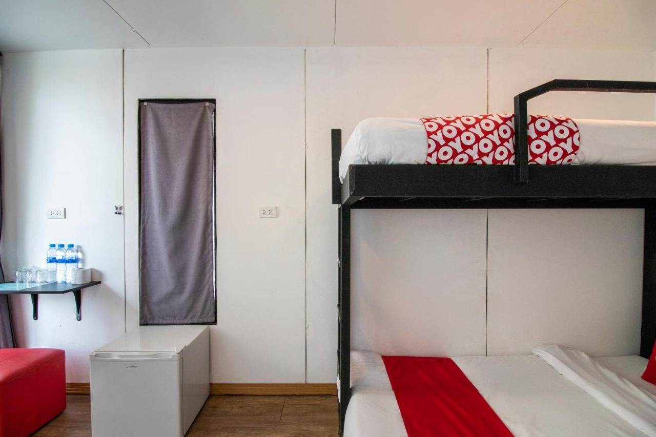 Oyo 673 Nice Sleep Box Hotel Chiang Mai Exterior foto