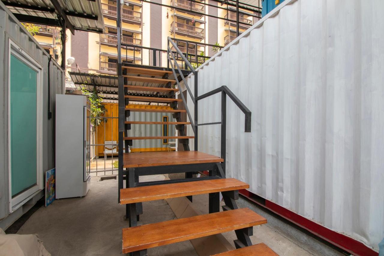 Oyo 673 Nice Sleep Box Hotel Chiang Mai Exterior foto