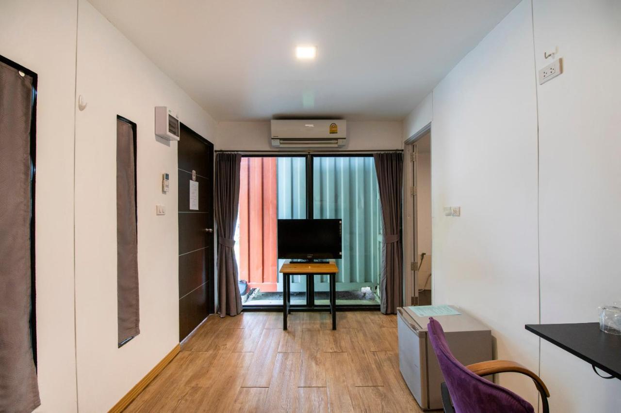 Oyo 673 Nice Sleep Box Hotel Chiang Mai Exterior foto