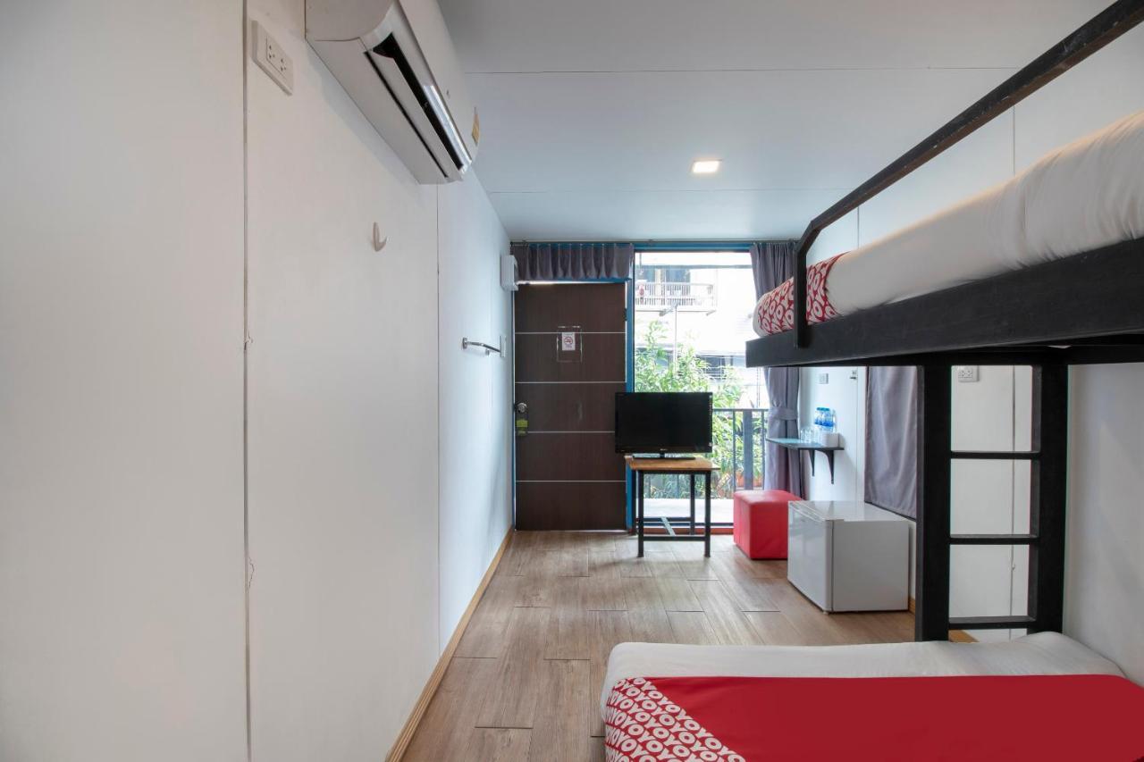 Oyo 673 Nice Sleep Box Hotel Chiang Mai Exterior foto