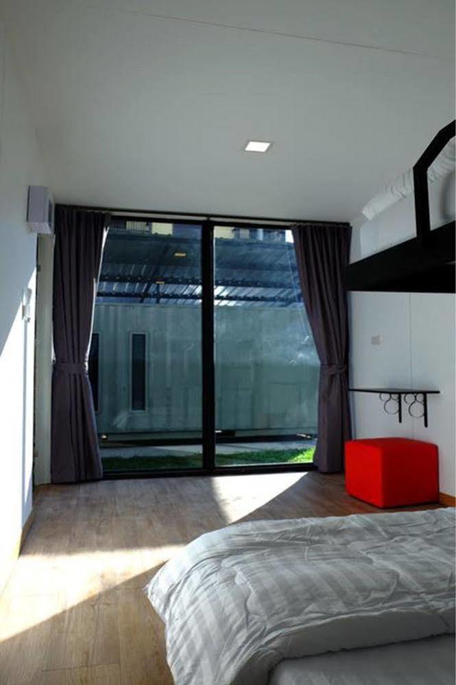 Oyo 673 Nice Sleep Box Hotel Chiang Mai Exterior foto