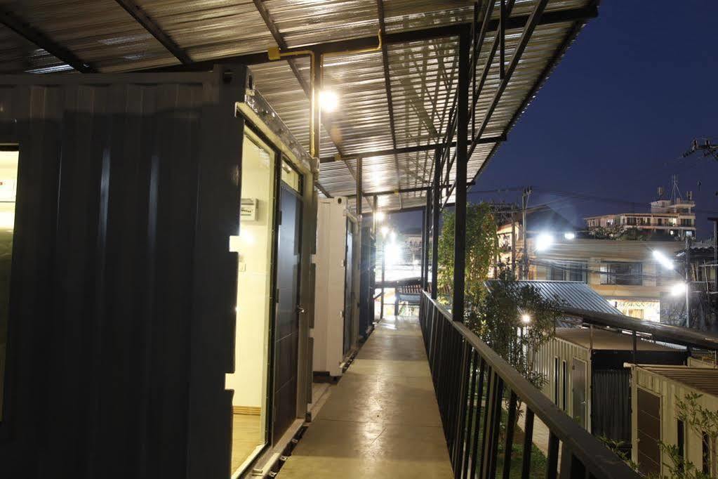 Oyo 673 Nice Sleep Box Hotel Chiang Mai Exterior foto