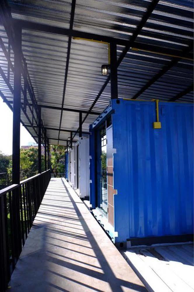 Oyo 673 Nice Sleep Box Hotel Chiang Mai Exterior foto