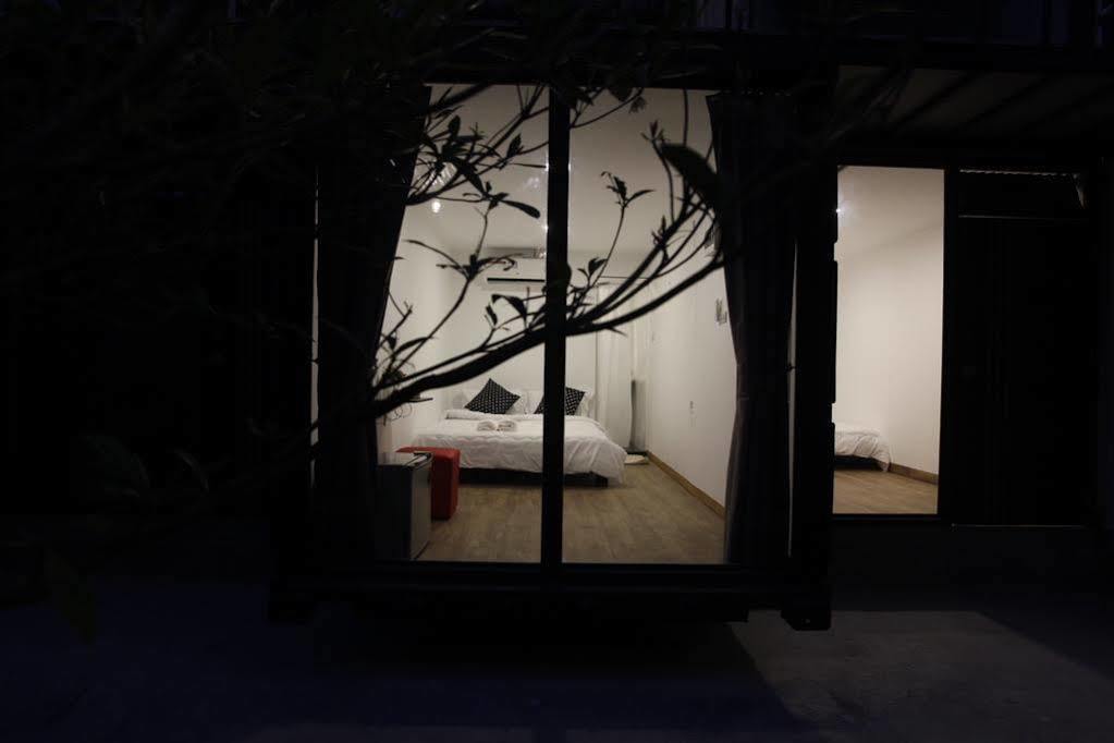 Oyo 673 Nice Sleep Box Hotel Chiang Mai Exterior foto