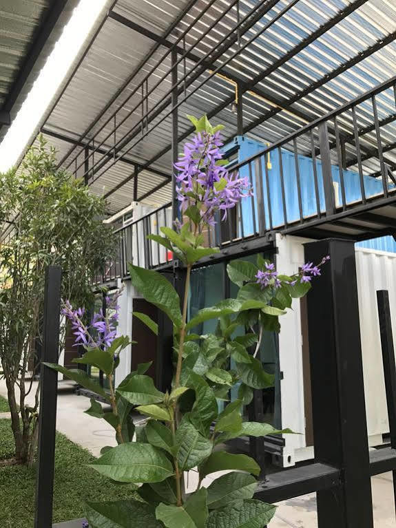 Oyo 673 Nice Sleep Box Hotel Chiang Mai Exterior foto