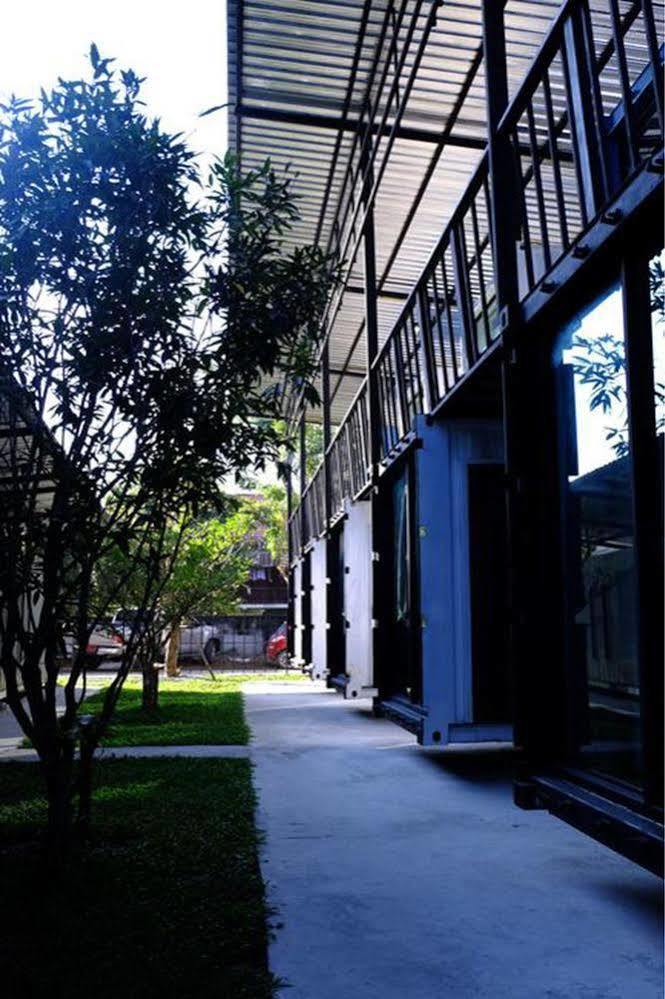Oyo 673 Nice Sleep Box Hotel Chiang Mai Exterior foto