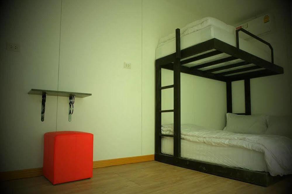 Oyo 673 Nice Sleep Box Hotel Chiang Mai Exterior foto