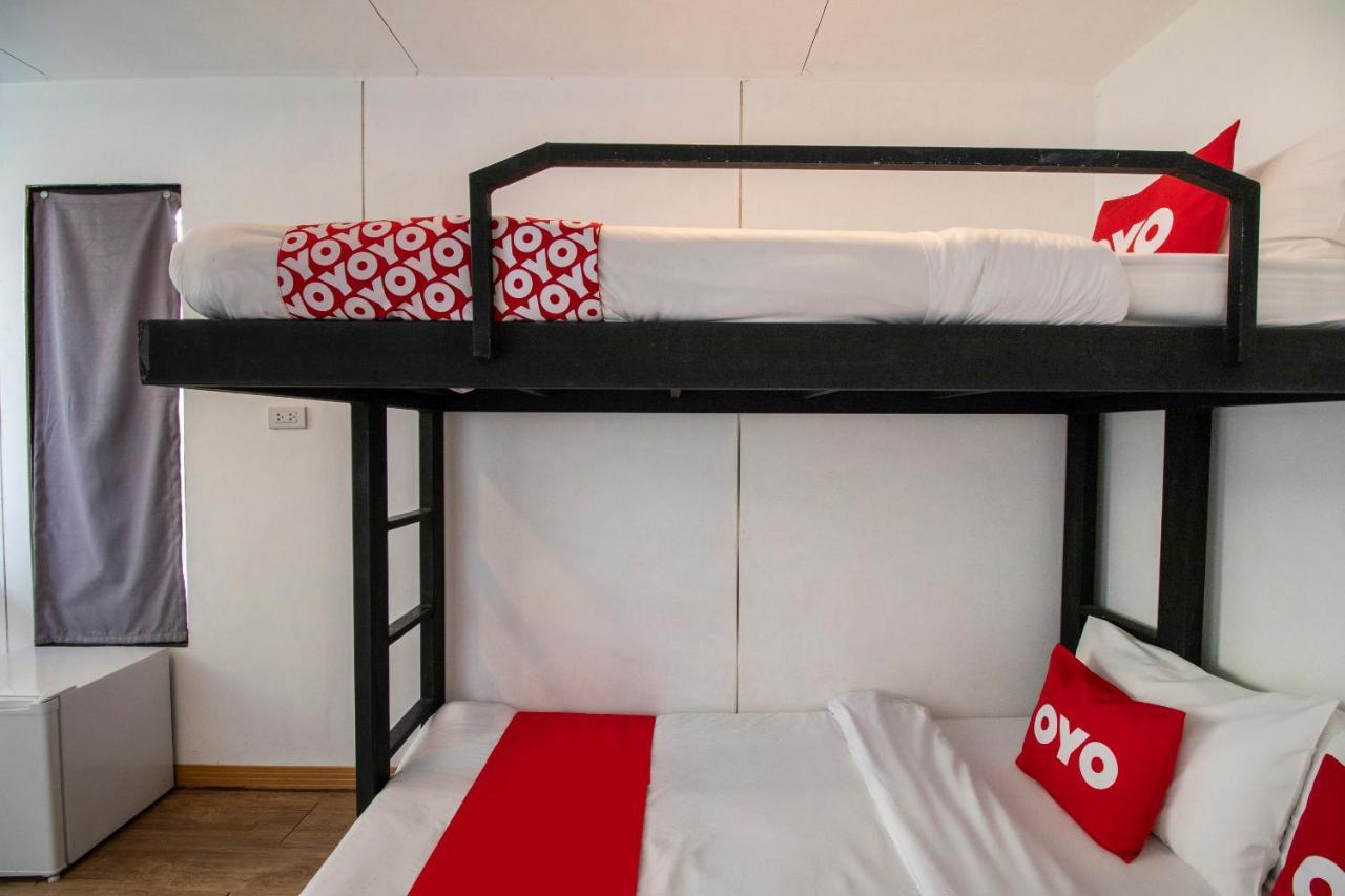 Oyo 673 Nice Sleep Box Hotel Chiang Mai Exterior foto