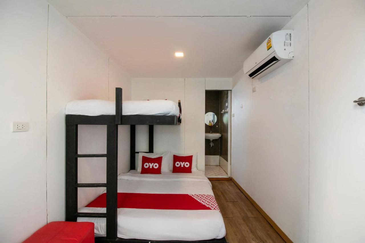 Oyo 673 Nice Sleep Box Hotel Chiang Mai Exterior foto