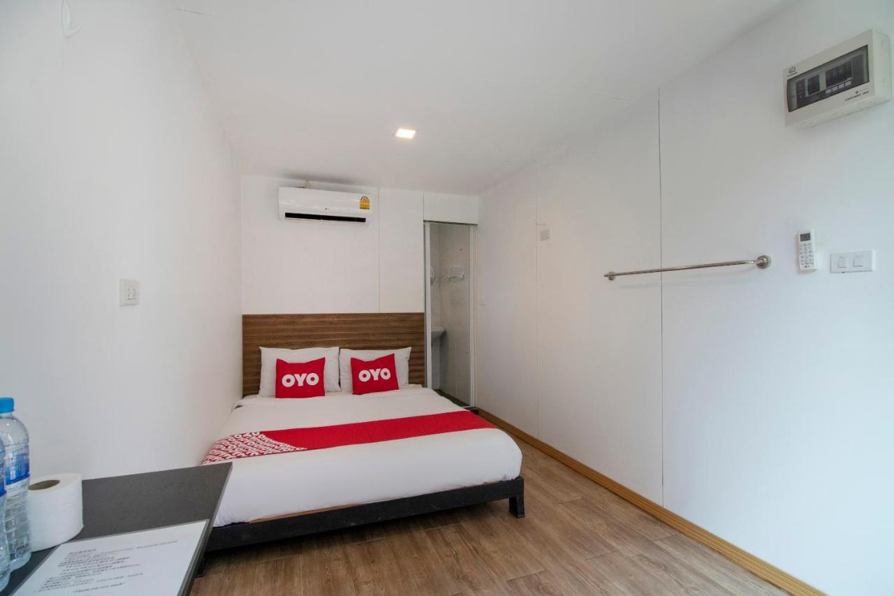 Oyo 673 Nice Sleep Box Hotel Chiang Mai Exterior foto